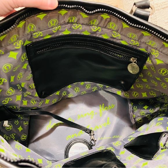 lululemon athletica Black Tote Bag - Picture 7 of 16